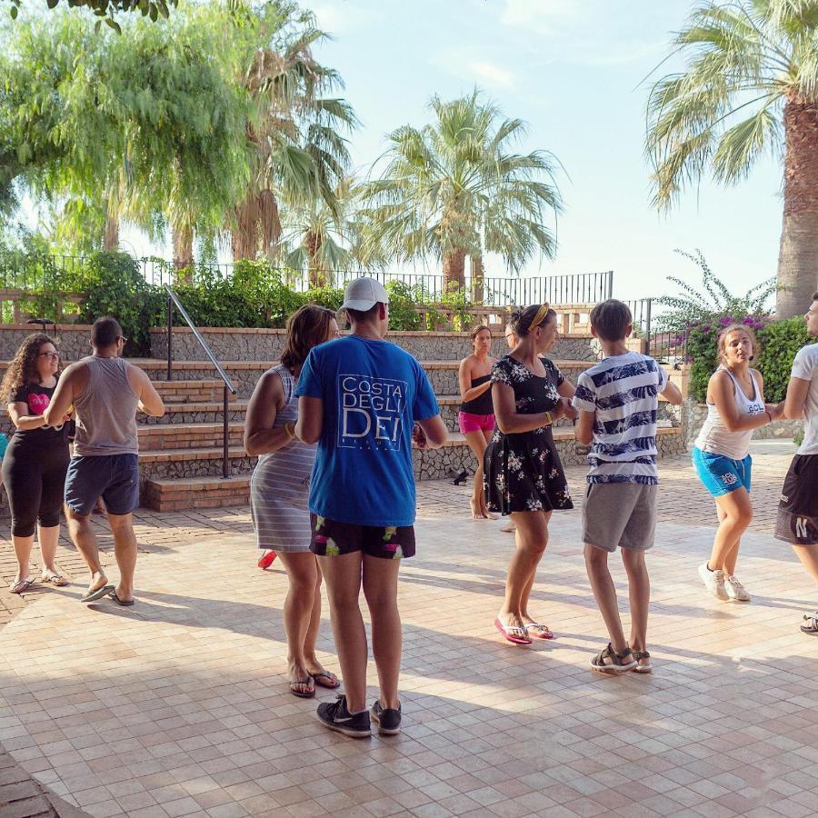 קאפו ואטיצ'אנו Costa Degli Dei Resort מראה חיצוני תמונה